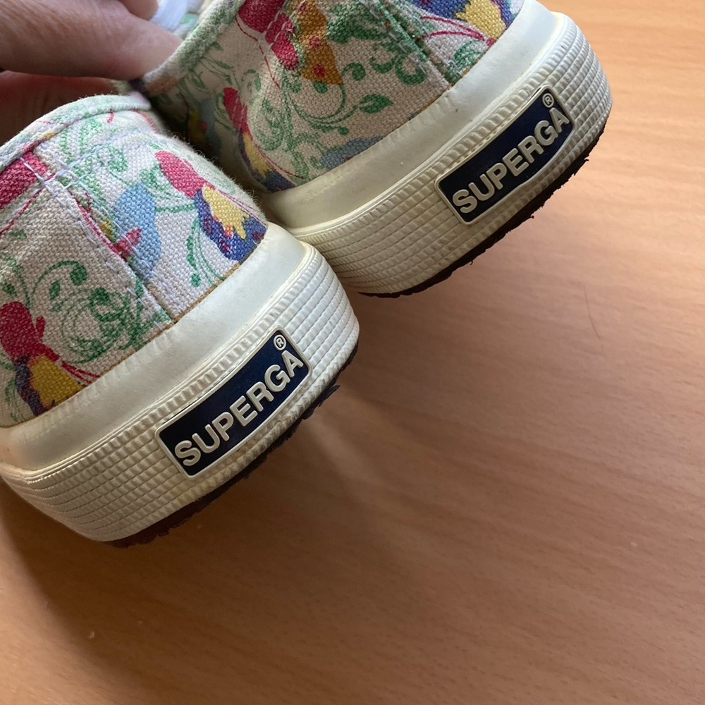 Superga Canvas Lace-Up Sneakers Women’s Size 6 Butterfly Floral - Picture 5 of 9